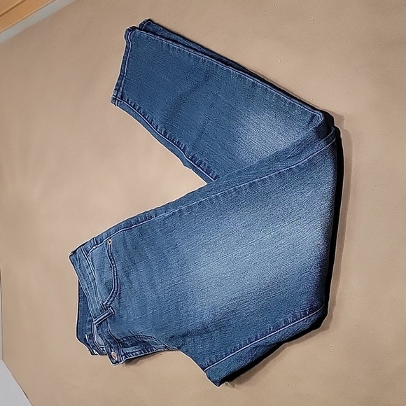 Old Navy Super Skinny Size 4, Med-Dark Wash, Gently Used Condition - Picture 1 of 12